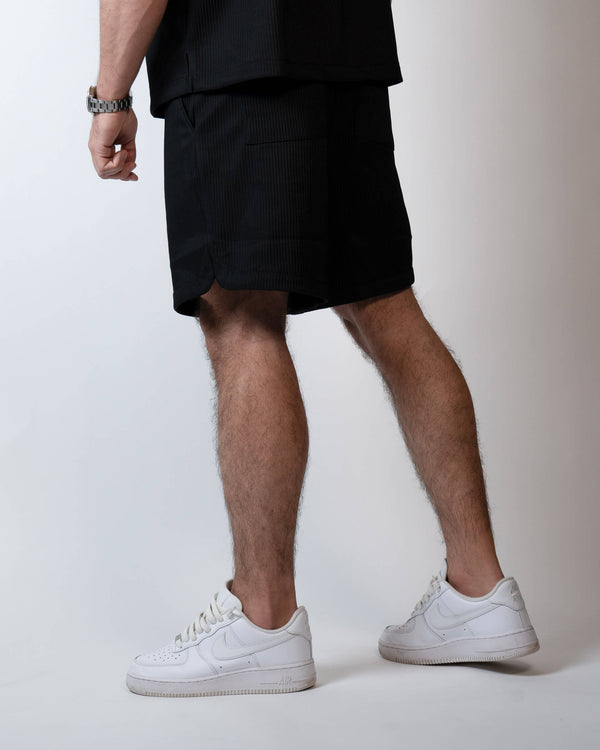 NOIR PLISSÉ – Short